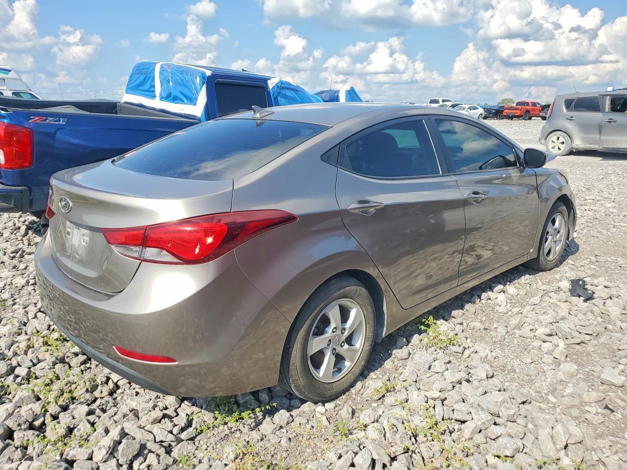 2014 Hyundai Elantra Se - Фото 3