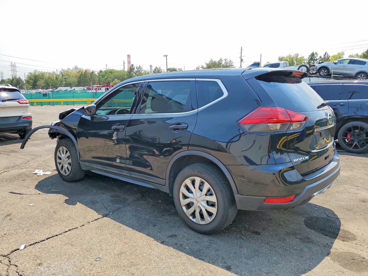 2017 Nissan Rogue S - Фото 2