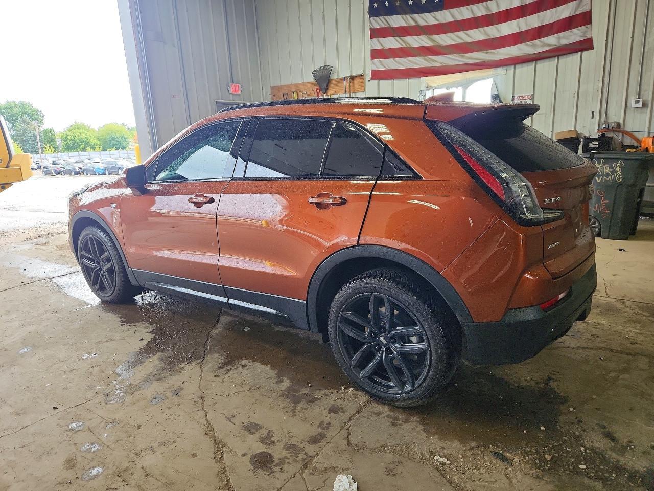 2019 Cadillac Xt4 Sport - Image 2