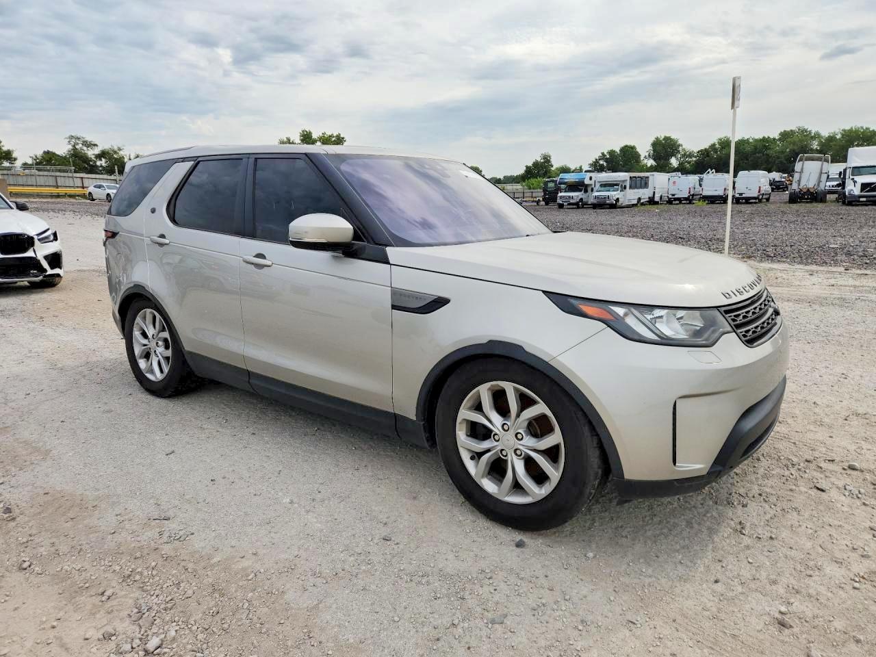 2017 Land Rover Discovery Se - Image 4