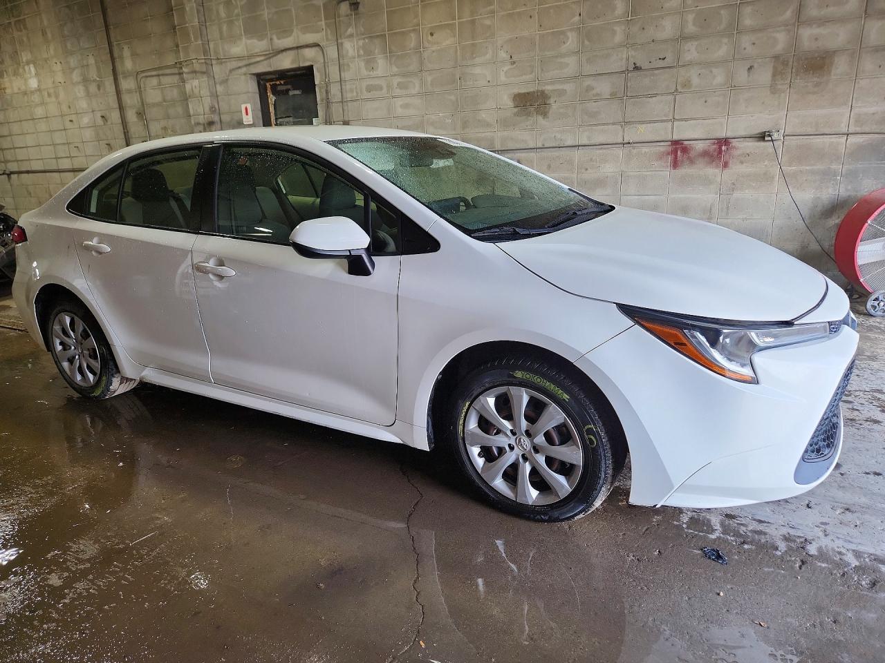 2022 Toyota Corolla Le - Image 4