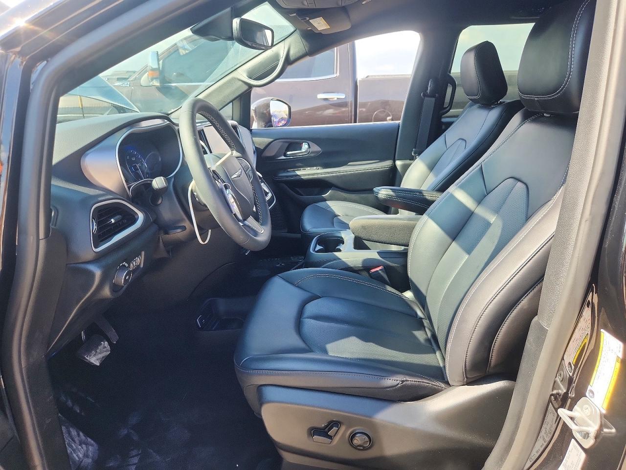 2026 Chrysler Pacifica Select - Фото 7