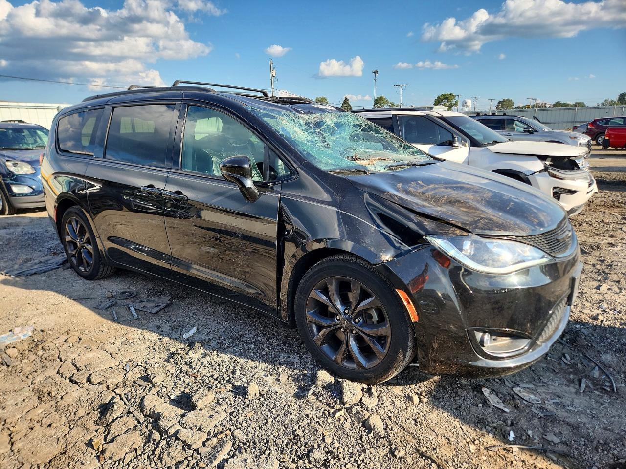 2018 Chrysler Pacifica Limited - Фото 4