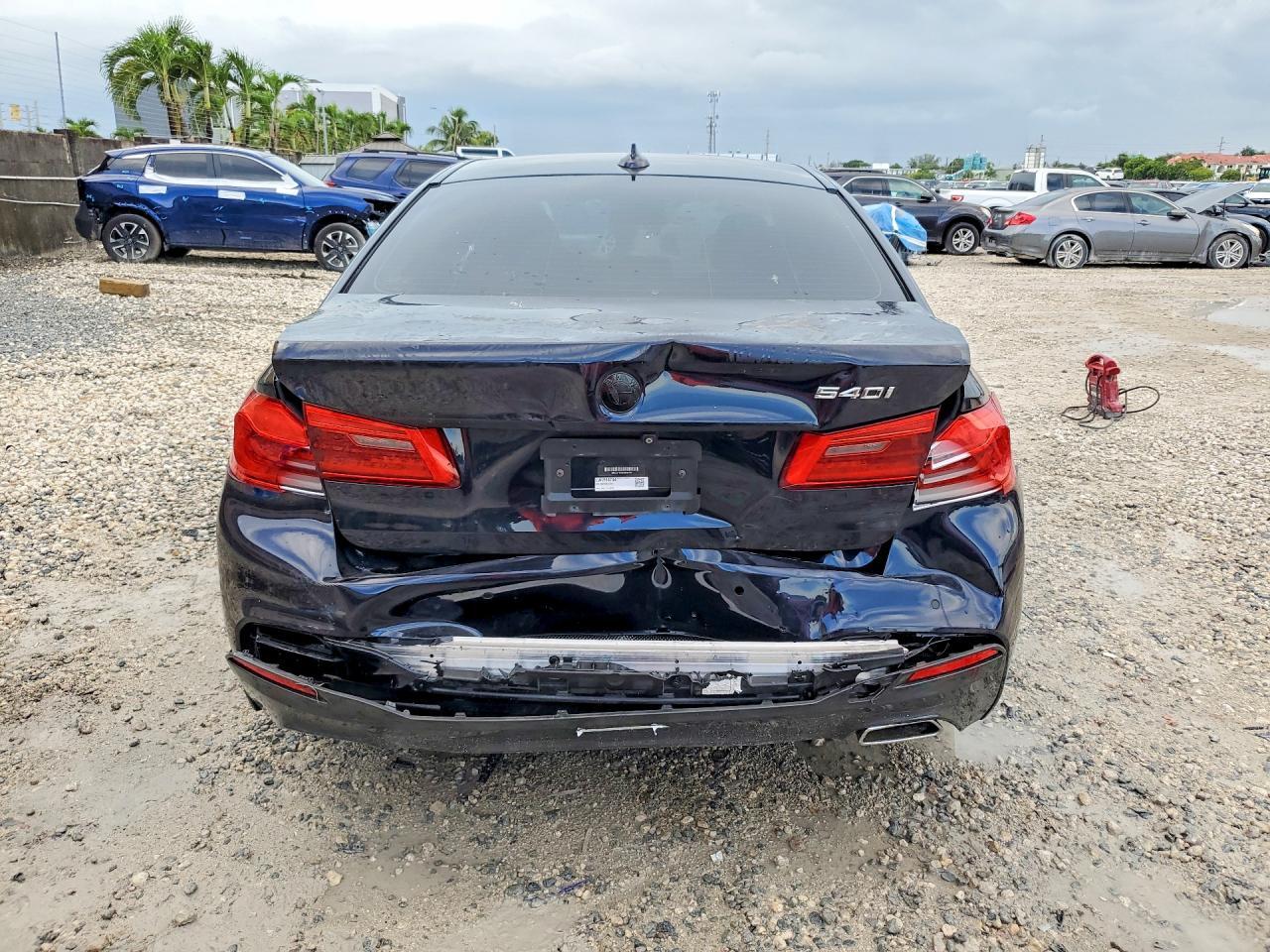2020 BMW 540 I - Фото 6