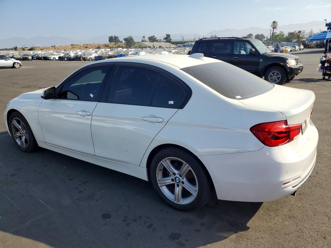 2016 BMW 328 D - Фото 2