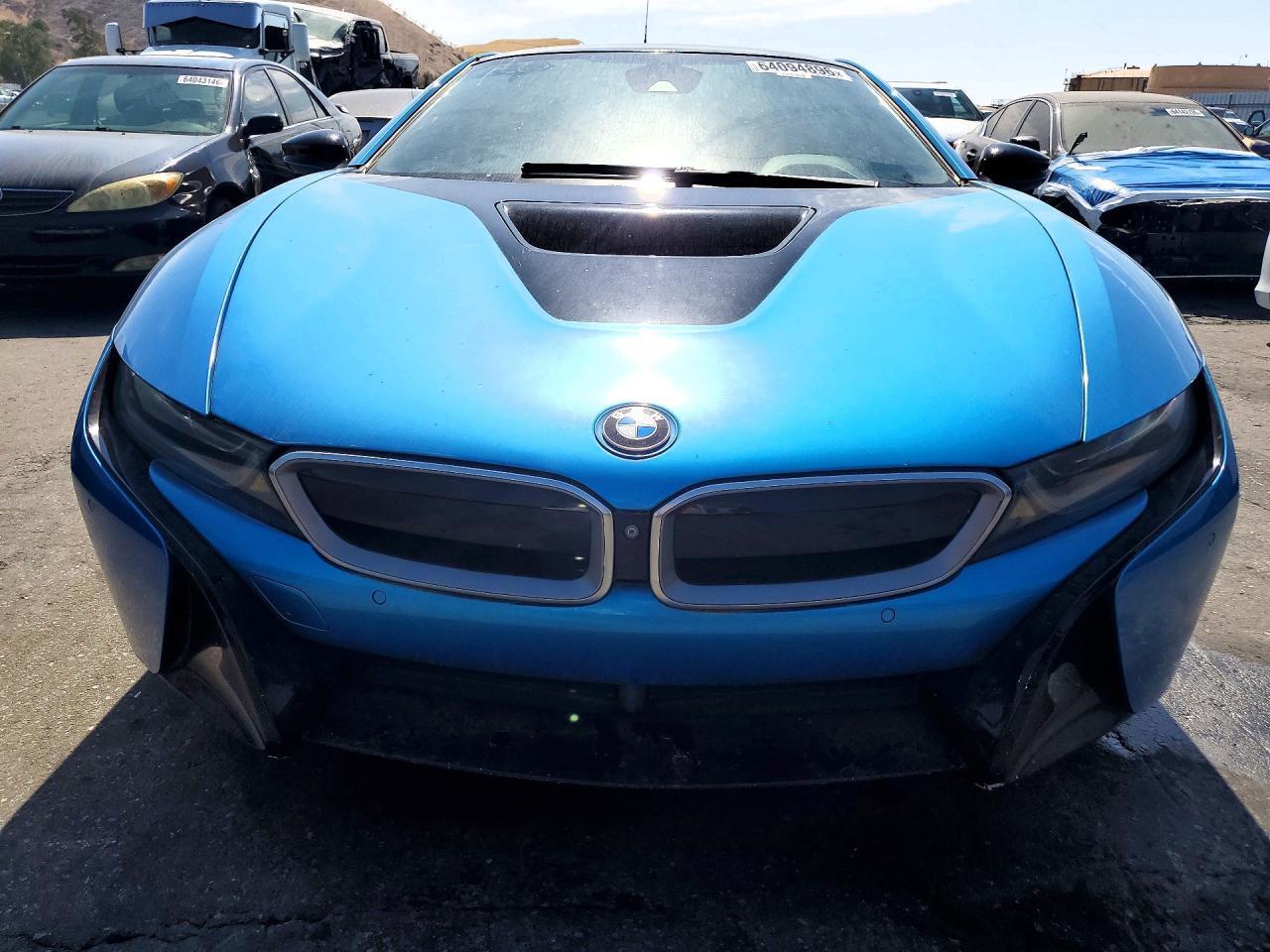 2016 BMW I8 - Фото 5