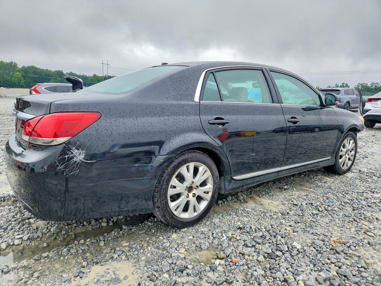 2011 Toyota Avalon Base - Image 3