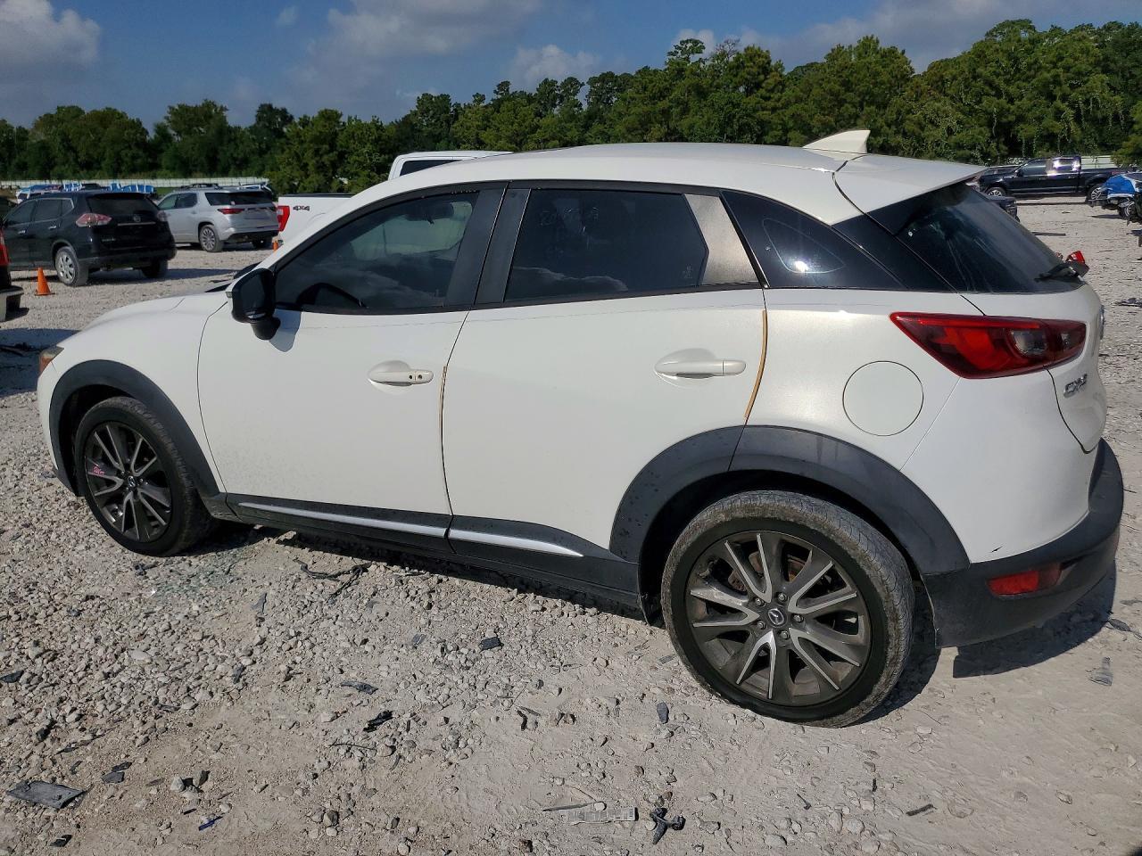 2017 Mazda Cx-3 Grand Touring - Image 2