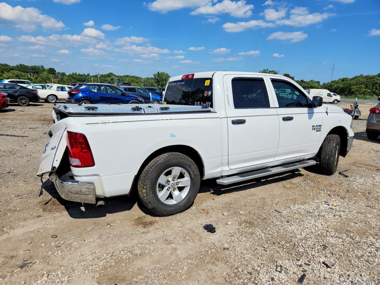 2019 Ram 1500 Classic Tradesman - Фото 3