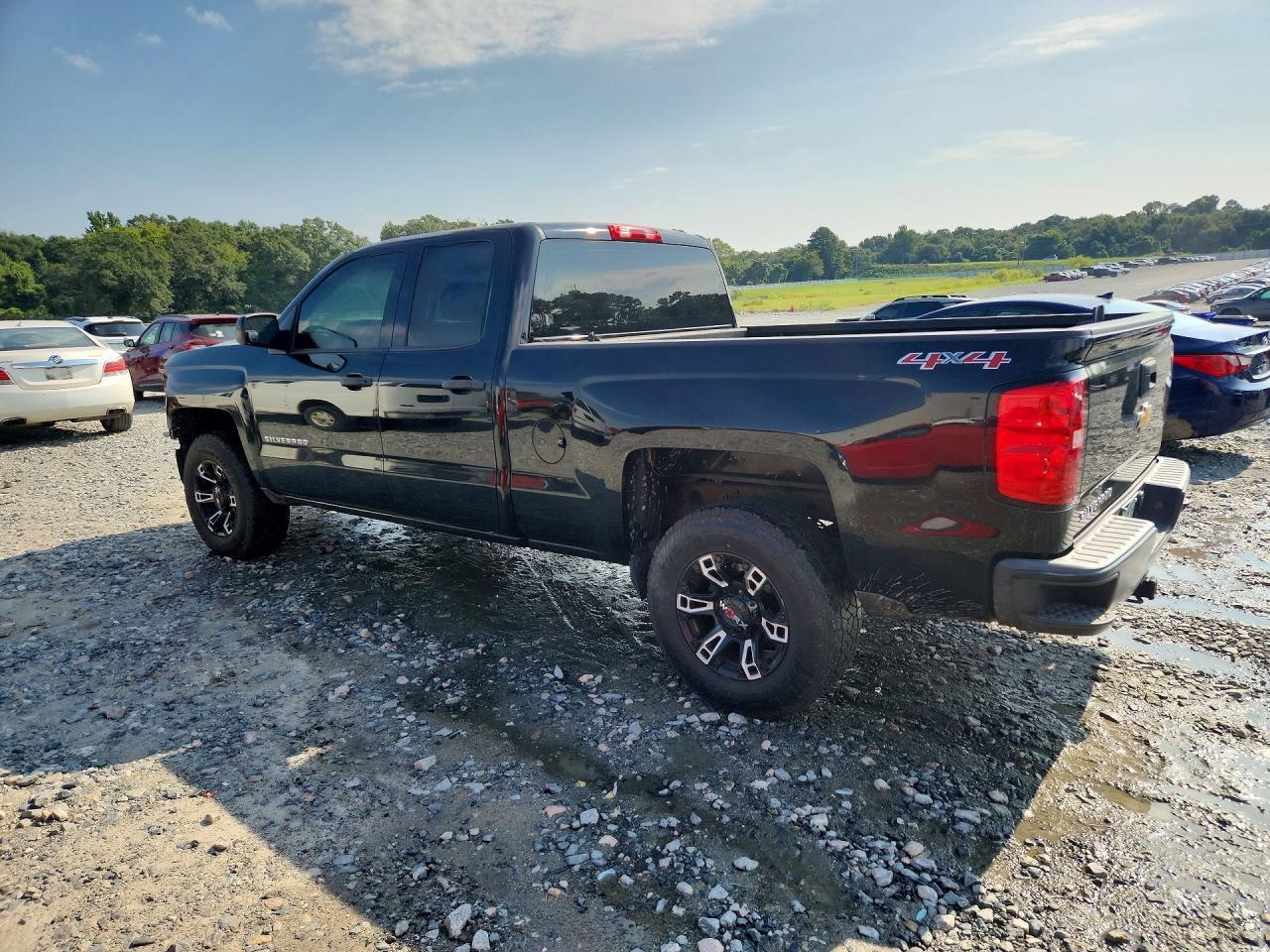 2014 Chevrolet Silverado K1500 - Image 2