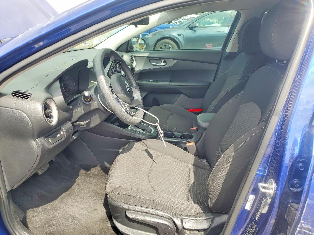 2020 Kia Forte Lxs - Image 7