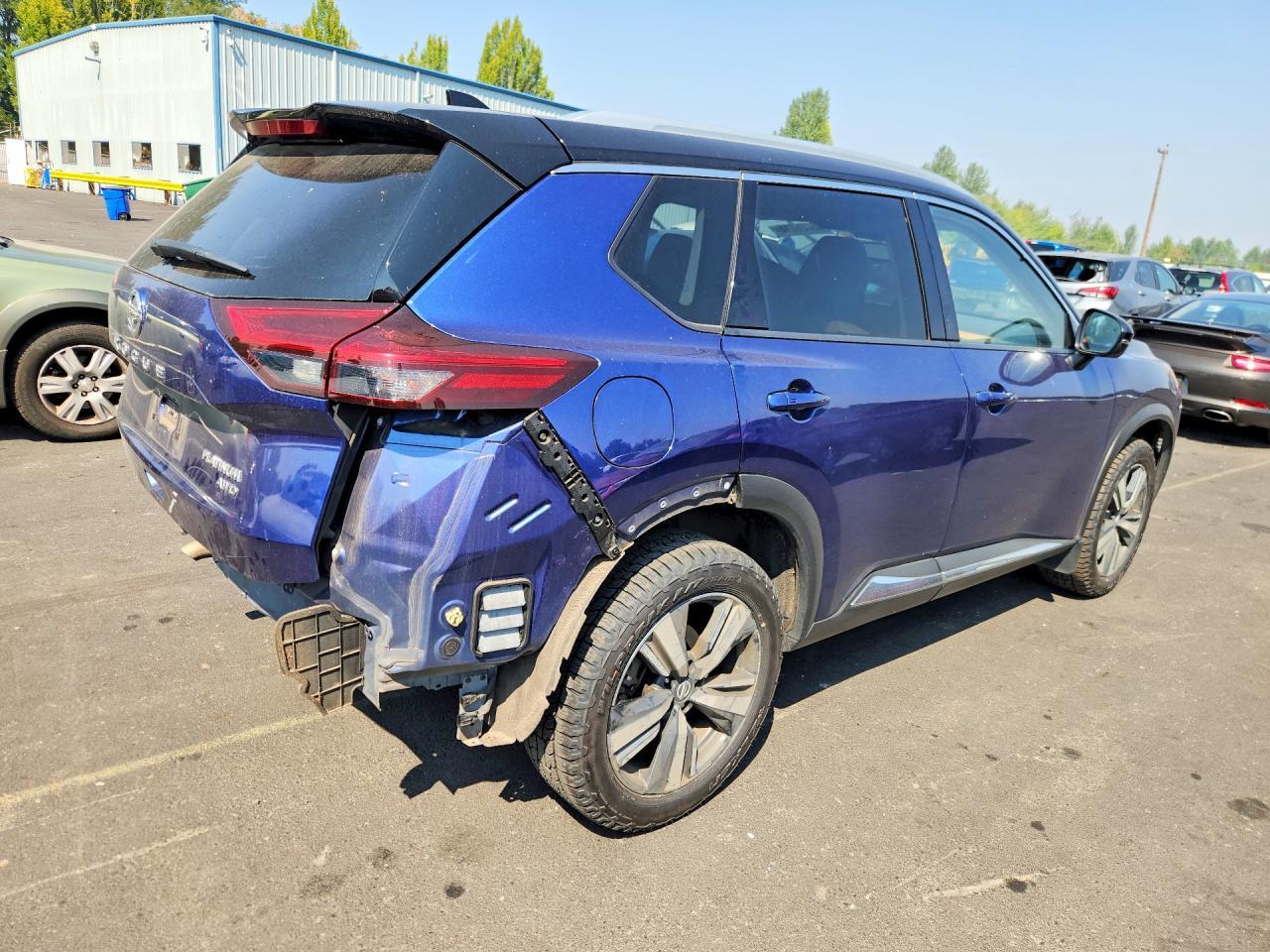 2021 Nissan Rogue Platinum - Фото 3