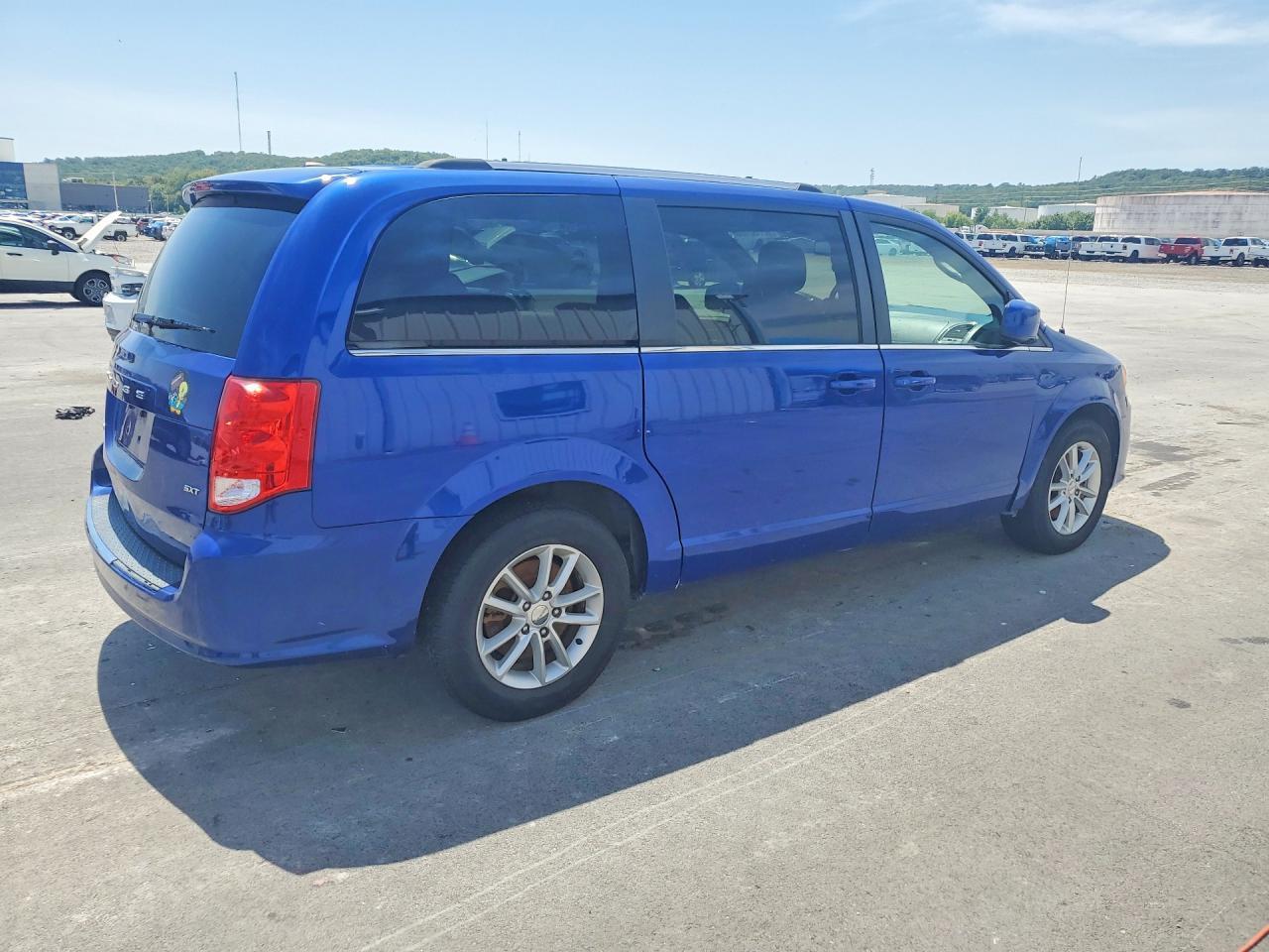 2019 Dodge Grand Caravan Sxt - Фото 3