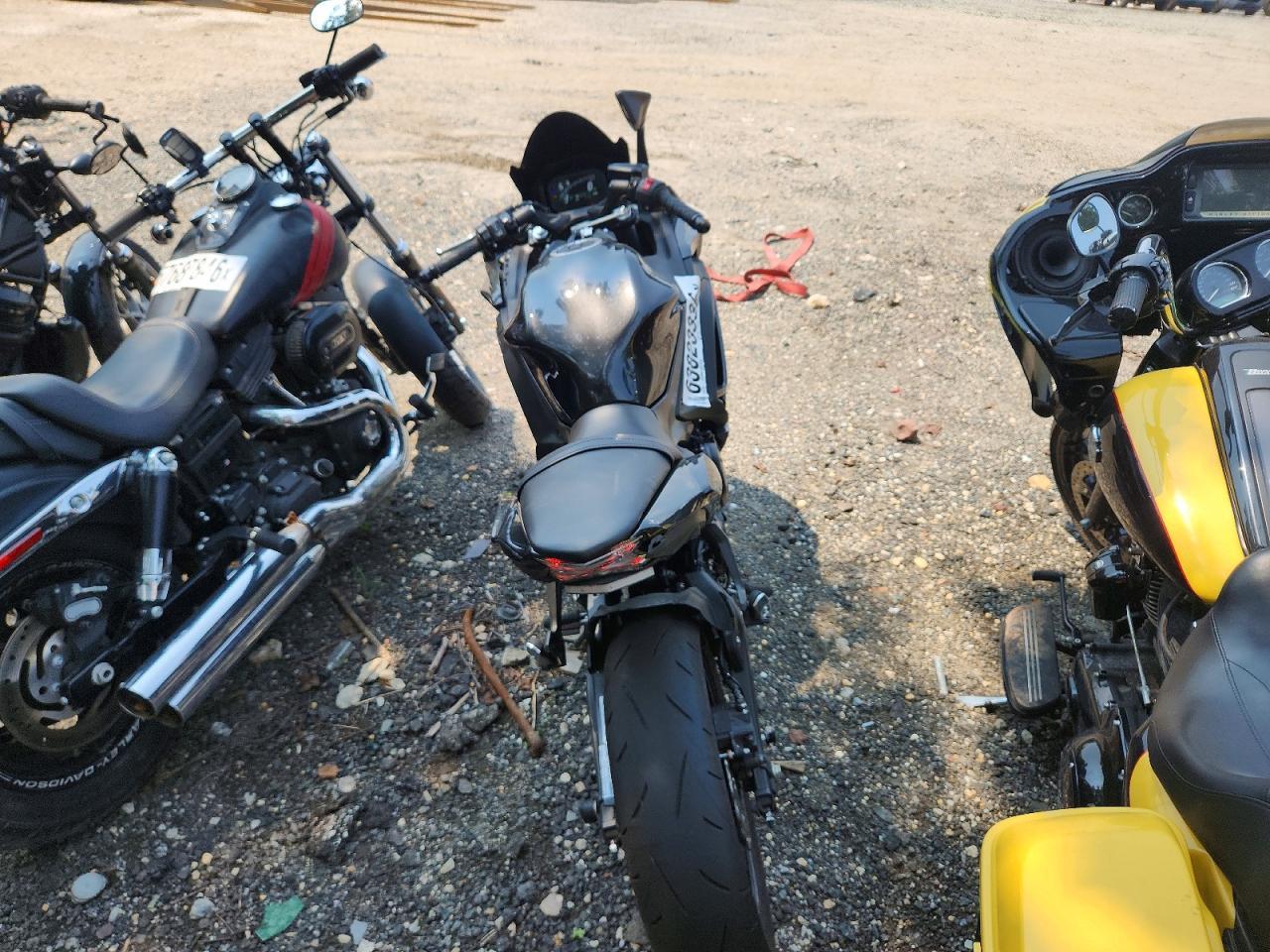 2026 Kawasaki Ex650 R - Image 6