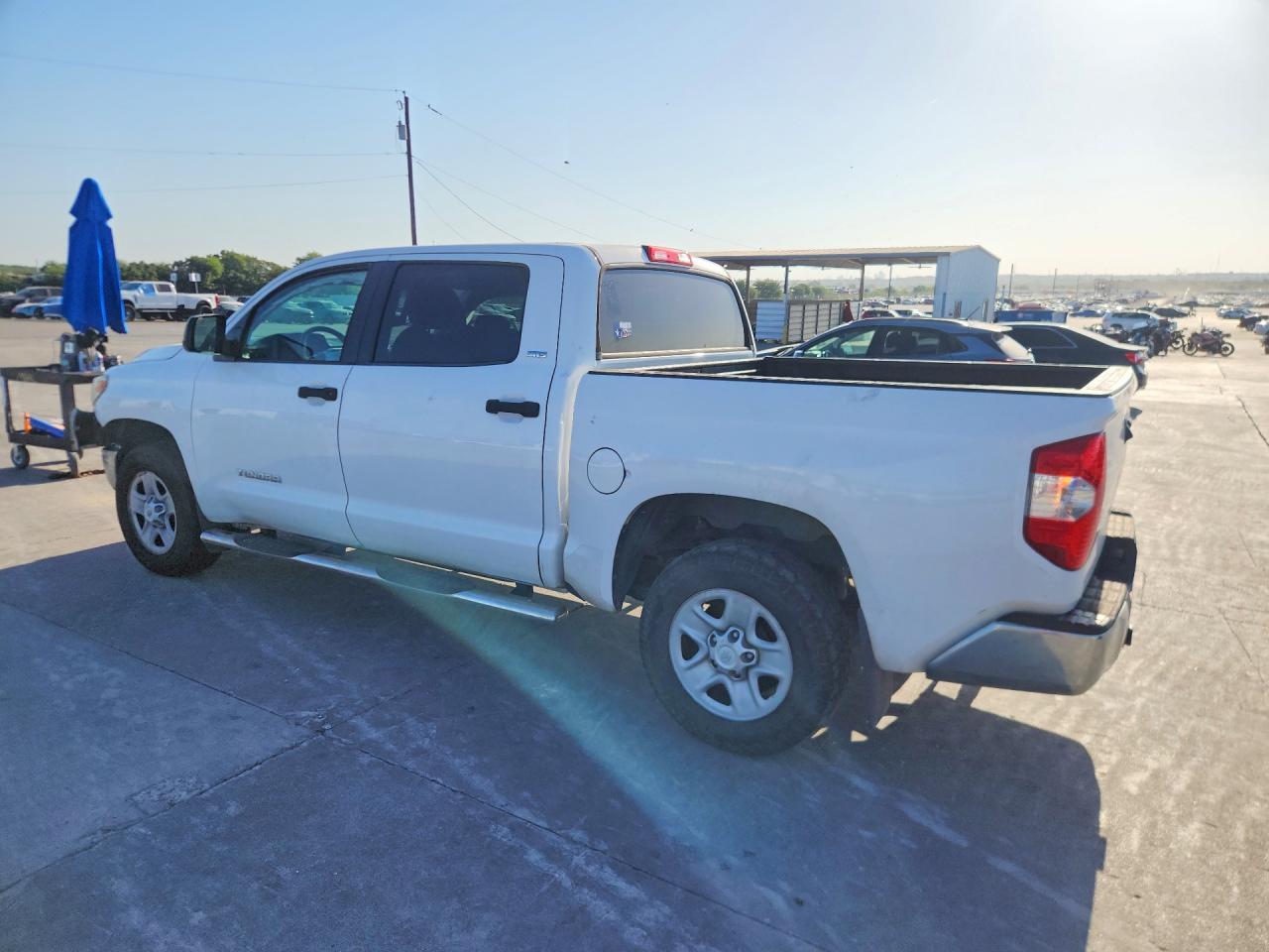 2017 Toyota Tundra Crewmax Sr5 - Фото 2