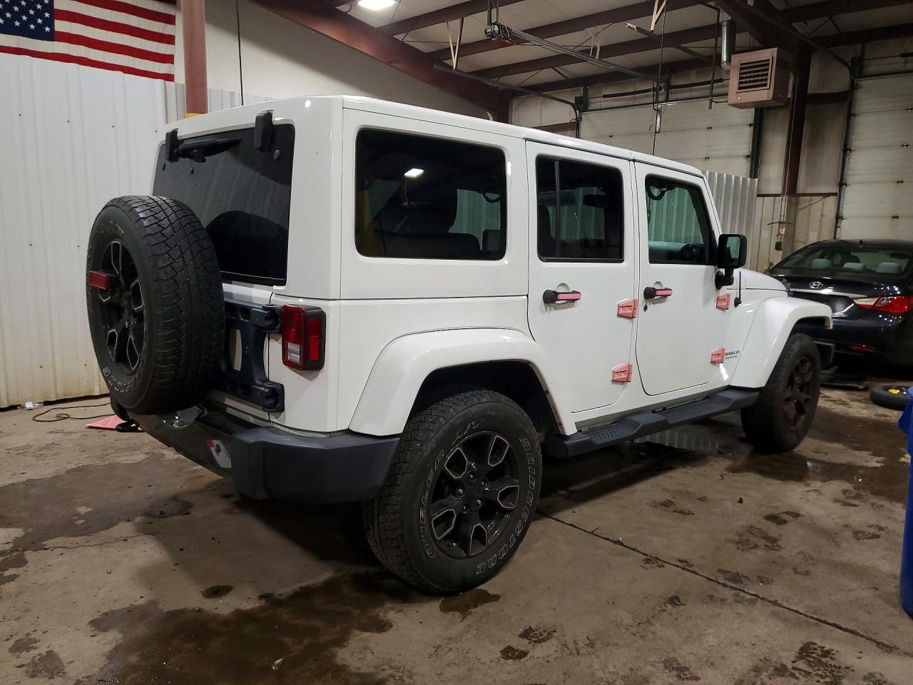 2017 Jeep Wrangler Unlimited Sahara - Фото 3