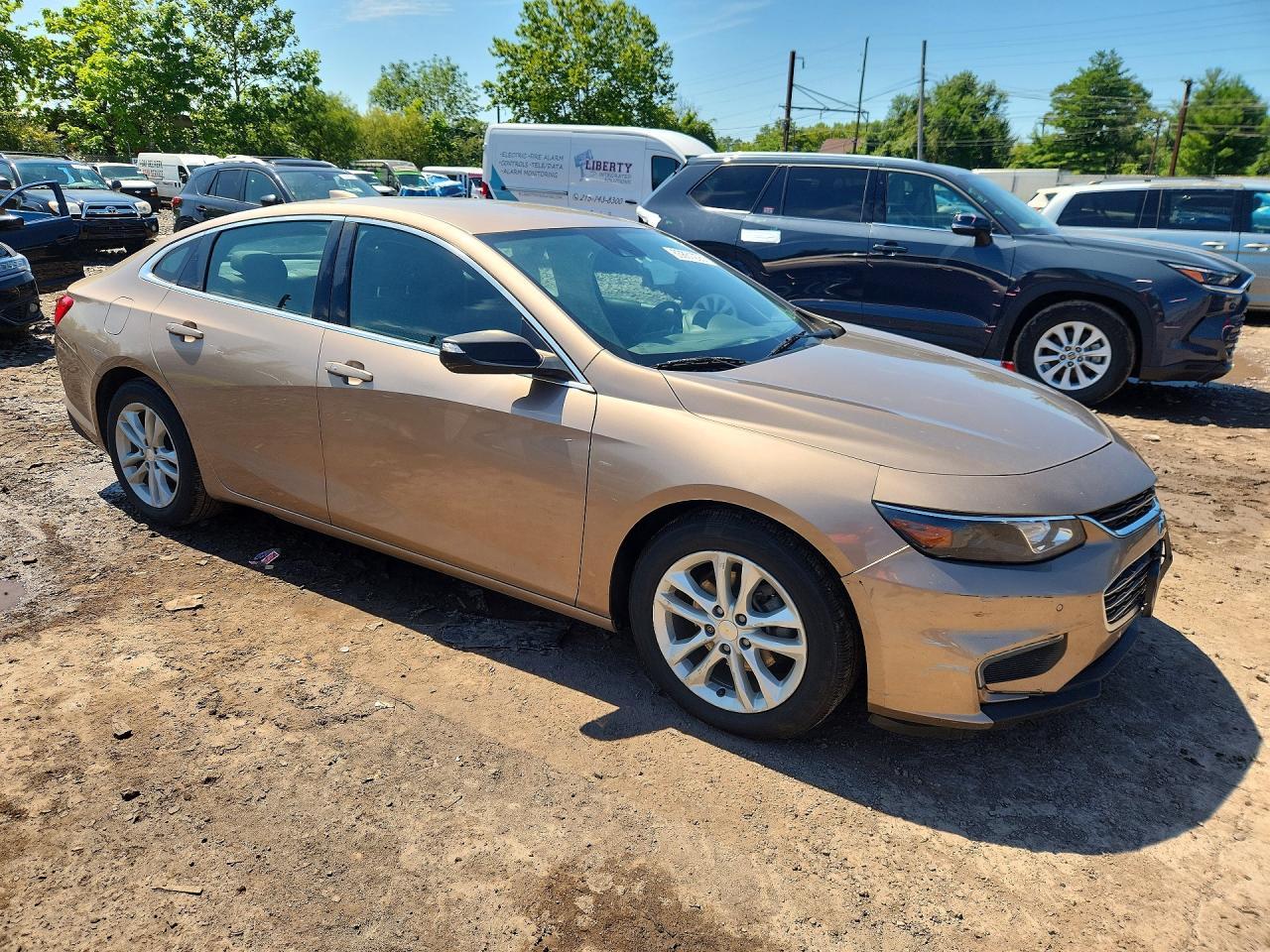 2018 Chevrolet Malibu Hybrid - Image 4