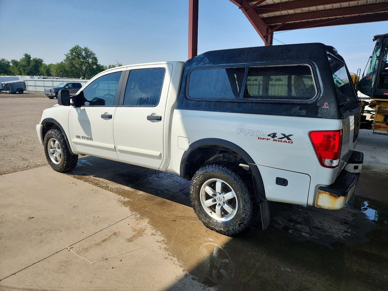 2011 Nissan Titan Sv - Фото 2