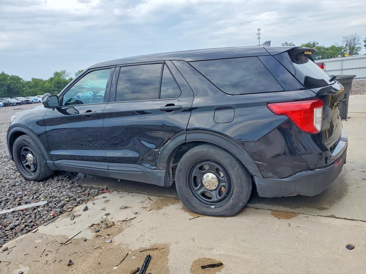 2022 Ford Explorer Police Interceptor - Фото 2