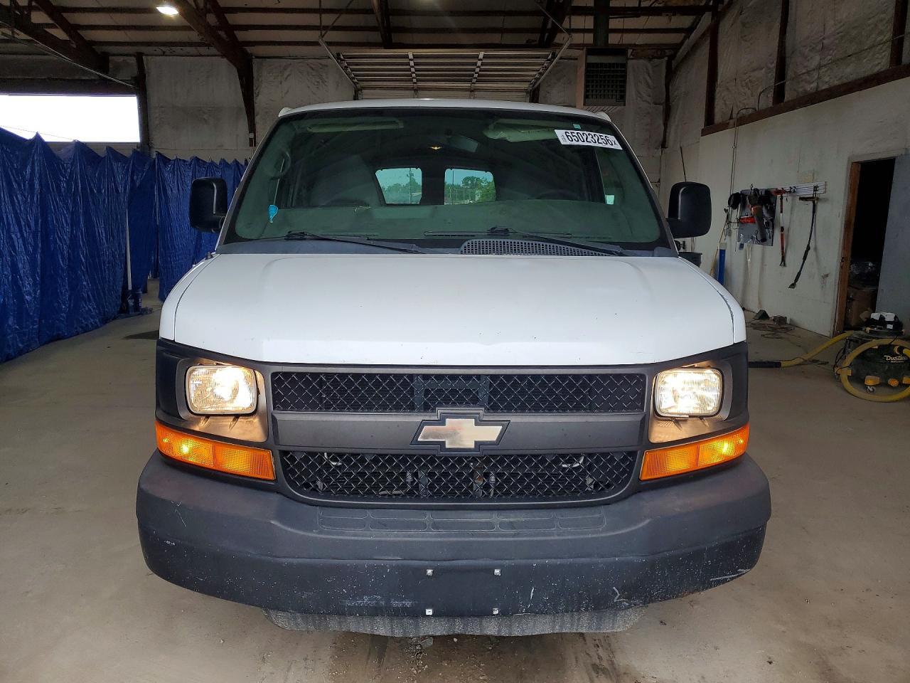 2013 Chevrolet Express G2500 Ls - Image 5