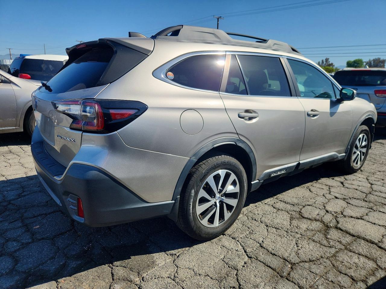 2020 Subaru Outback Premium - Фото 3