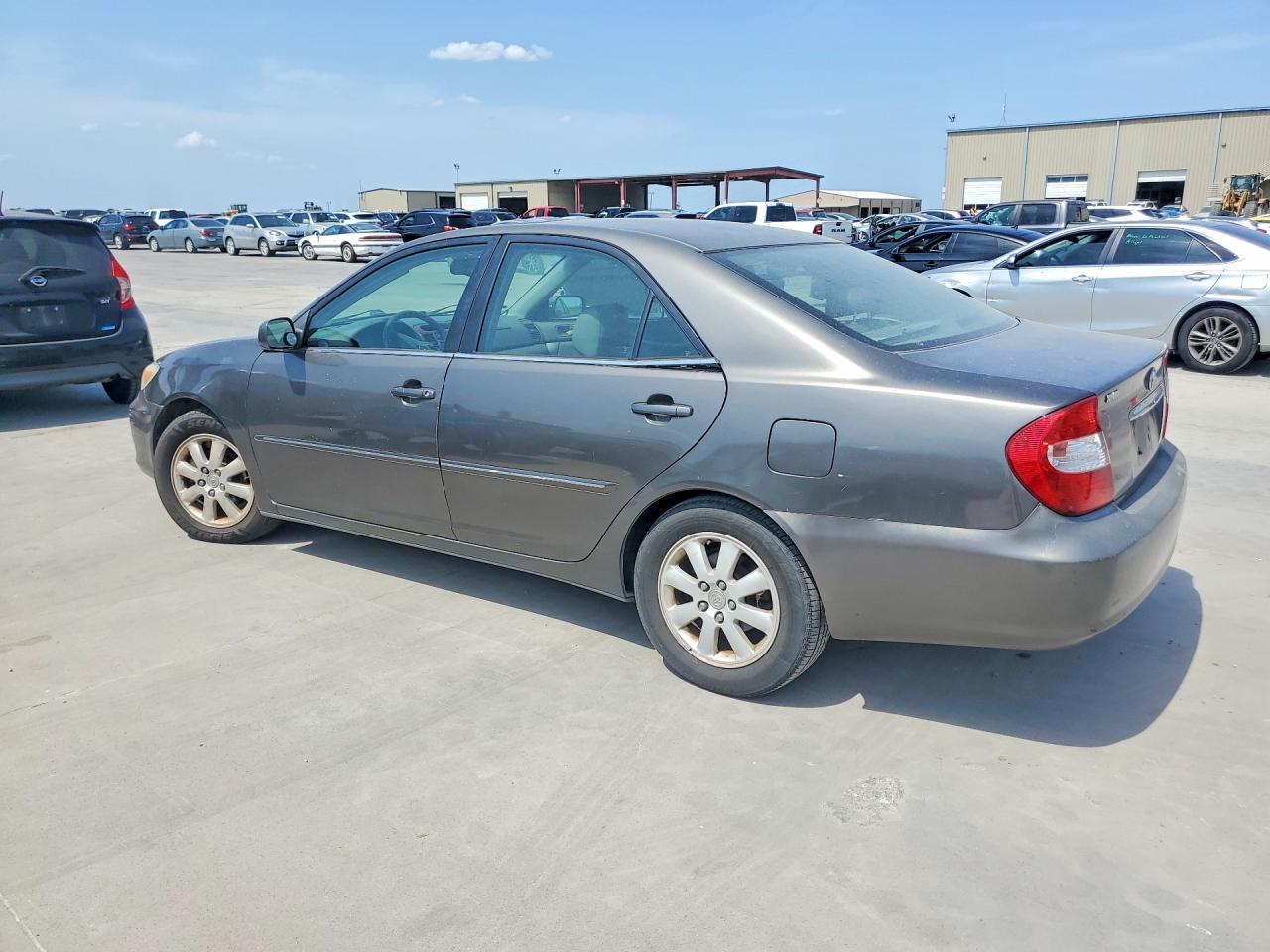 2004 Toyota Camry Xle - Фото 2