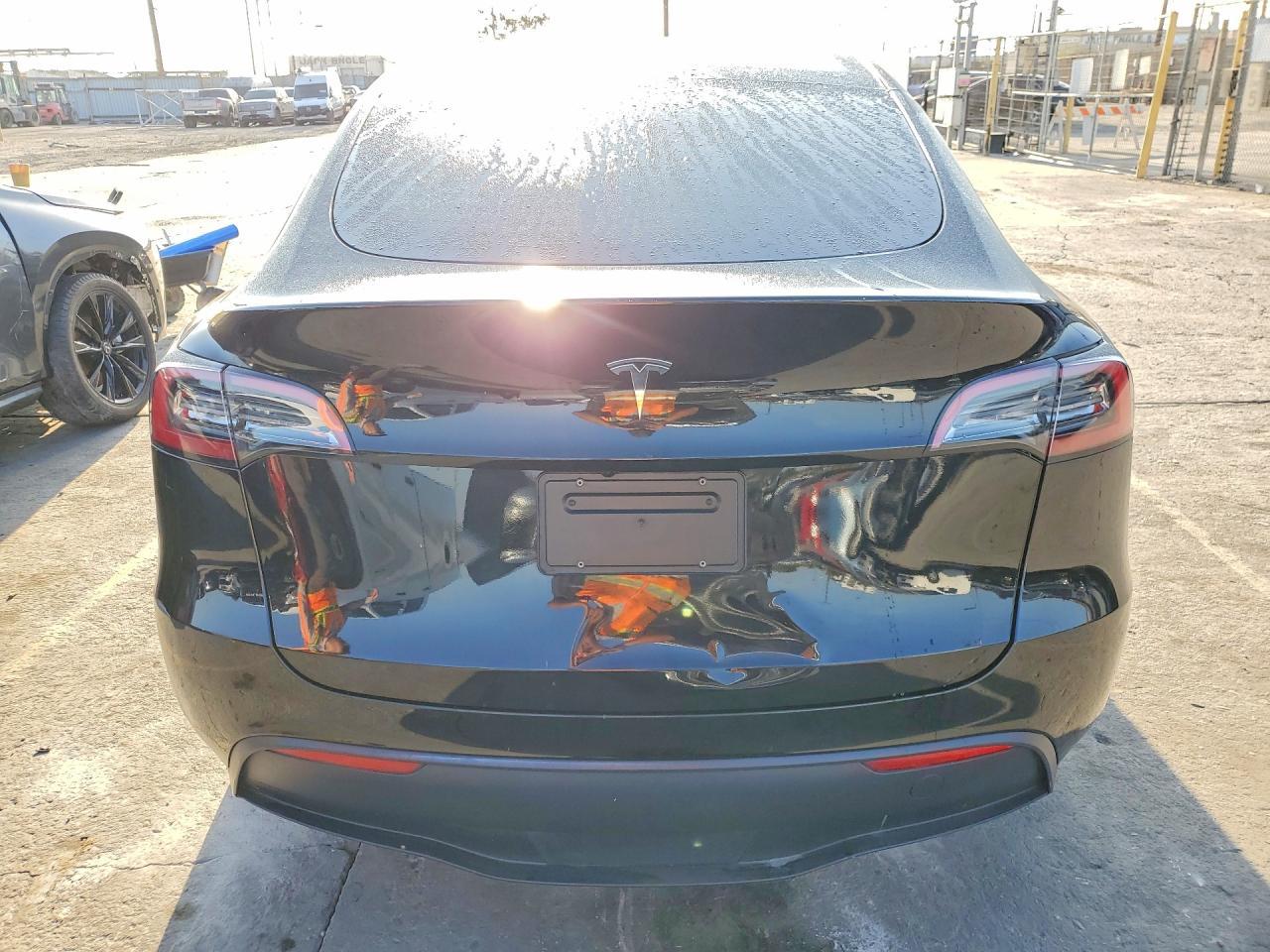 2024 Tesla Model Y - Фото 6