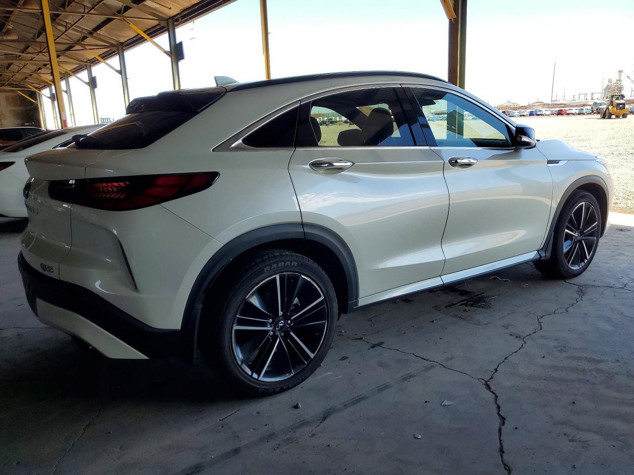 2022 Infiniti Qx55 Luxe - Image 3