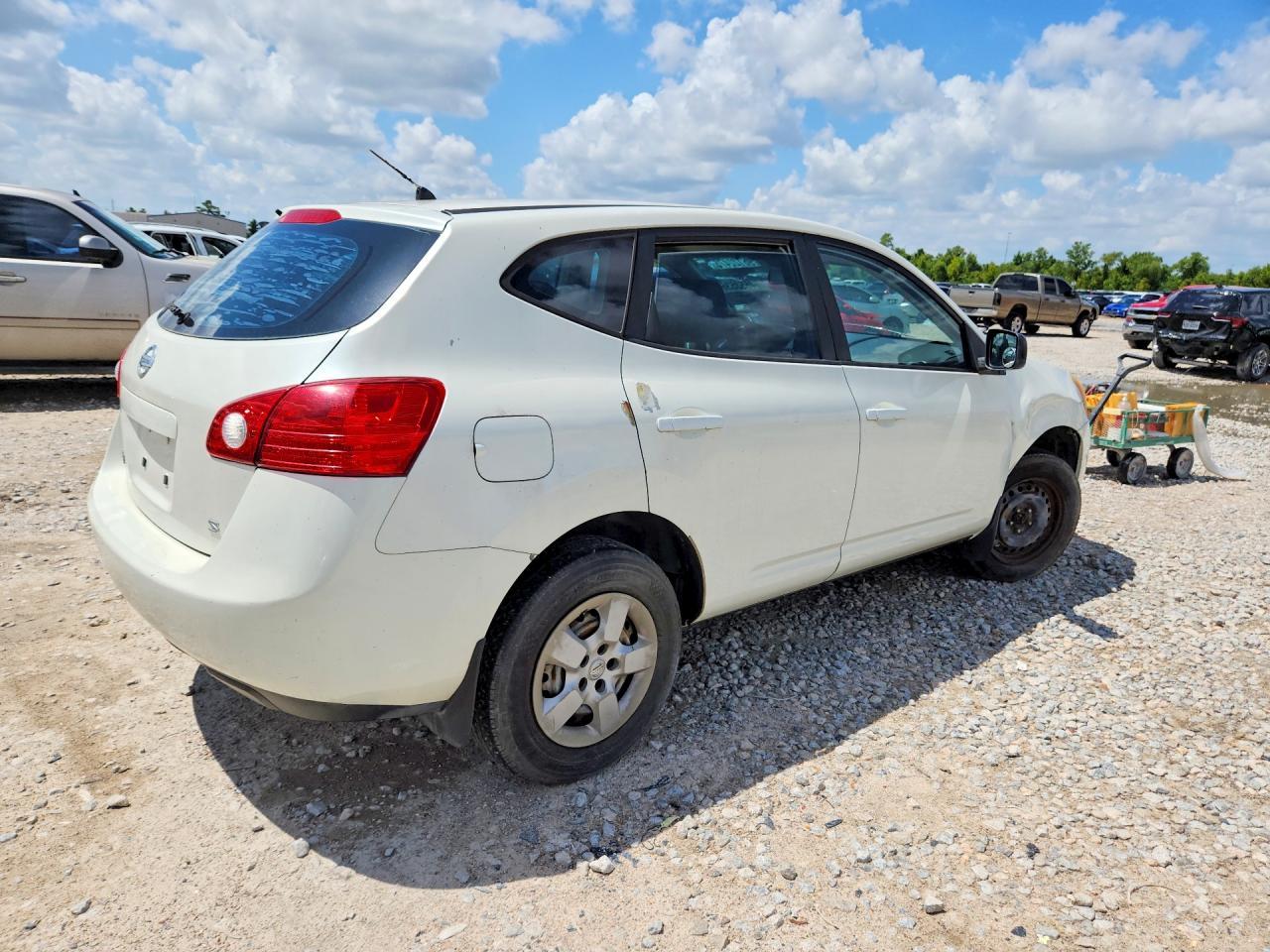 2009 Nissan Rogue S - Image 3