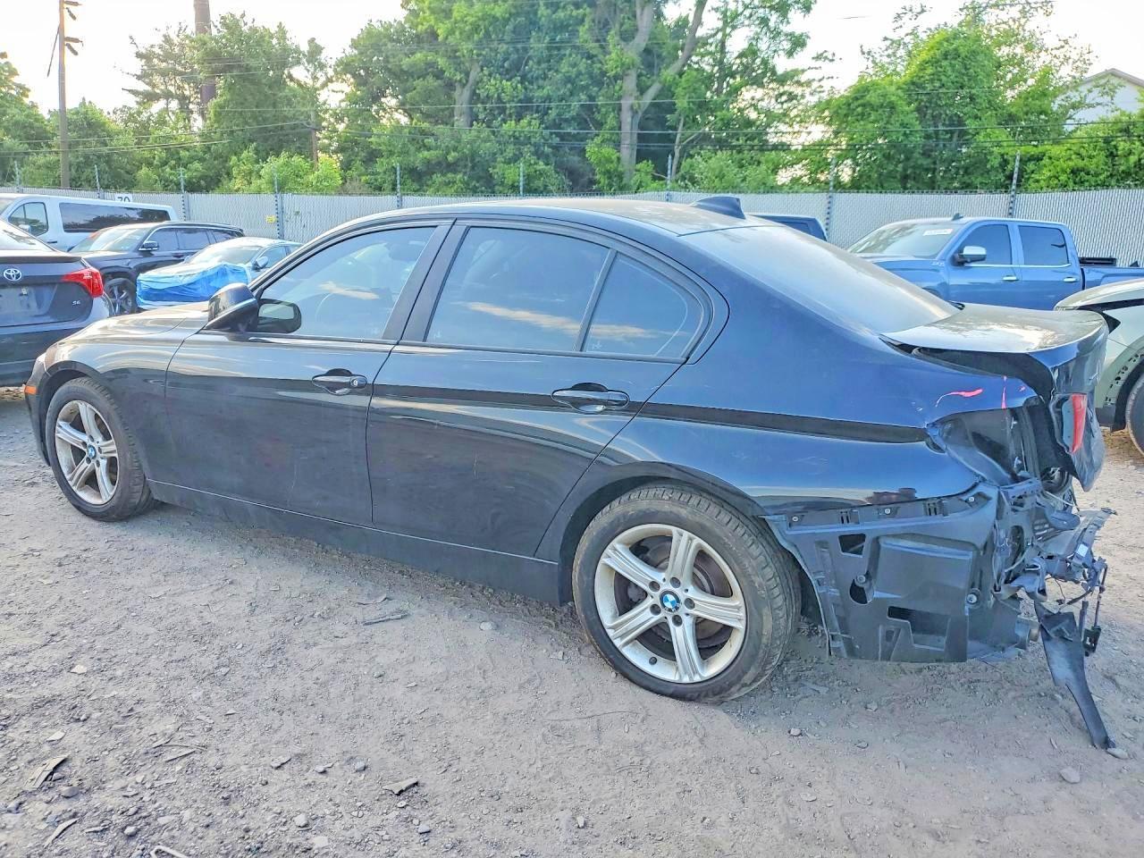 2013 BMW 328 Xi Sulev - Image 2