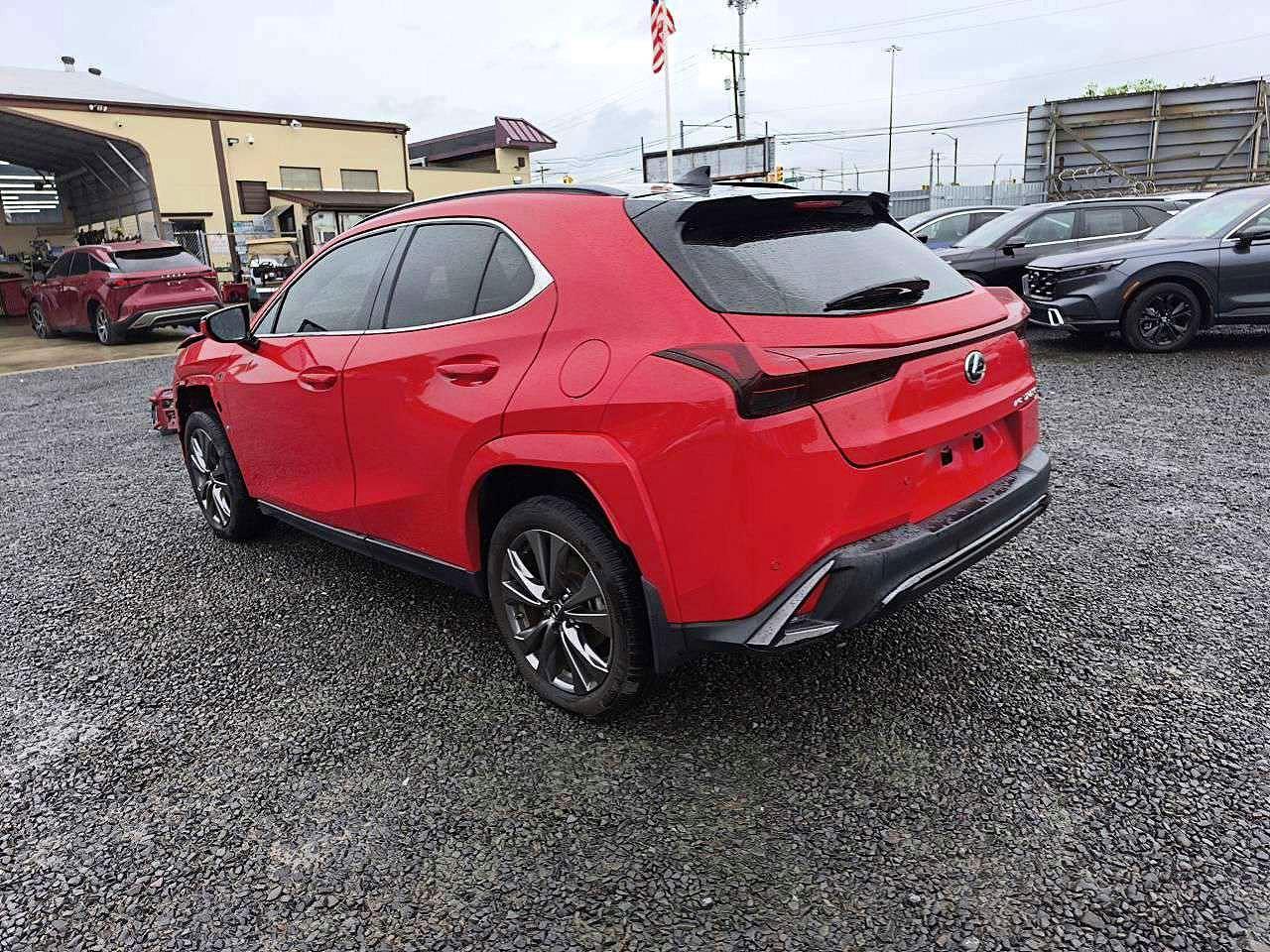 2023 Lexus Ux 250H F Sport Design - Фото 2