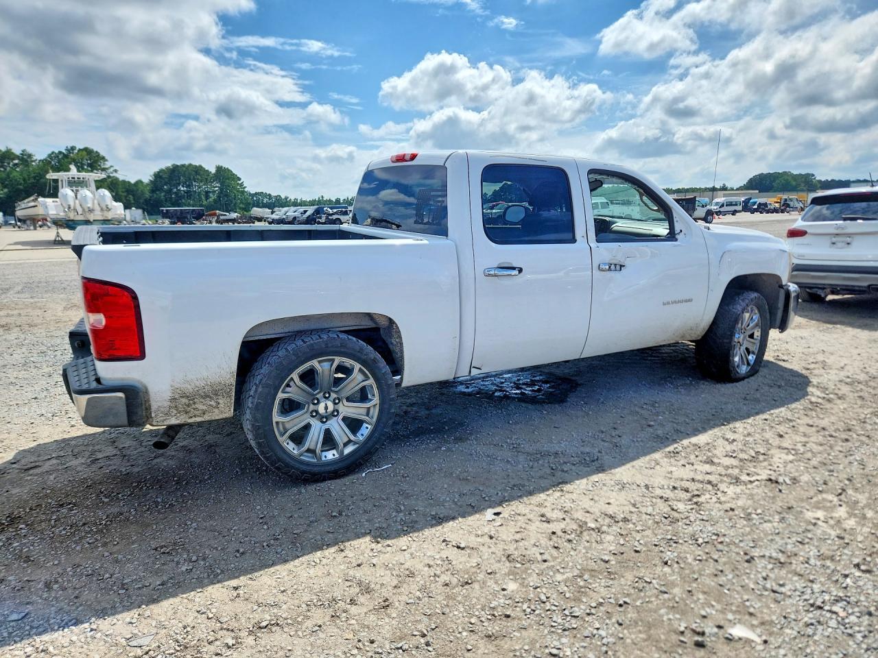 2013 Chevrolet Silverado C1500 Lt - Image 3