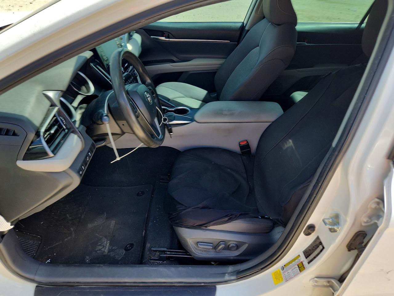 2021 Toyota Camry Le - Фото 7