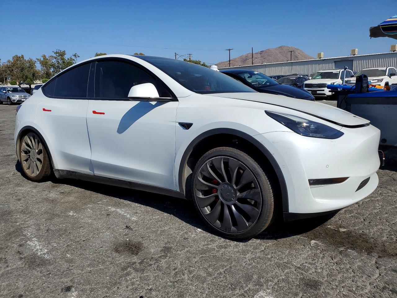 2022 Tesla Model Y - Image 4