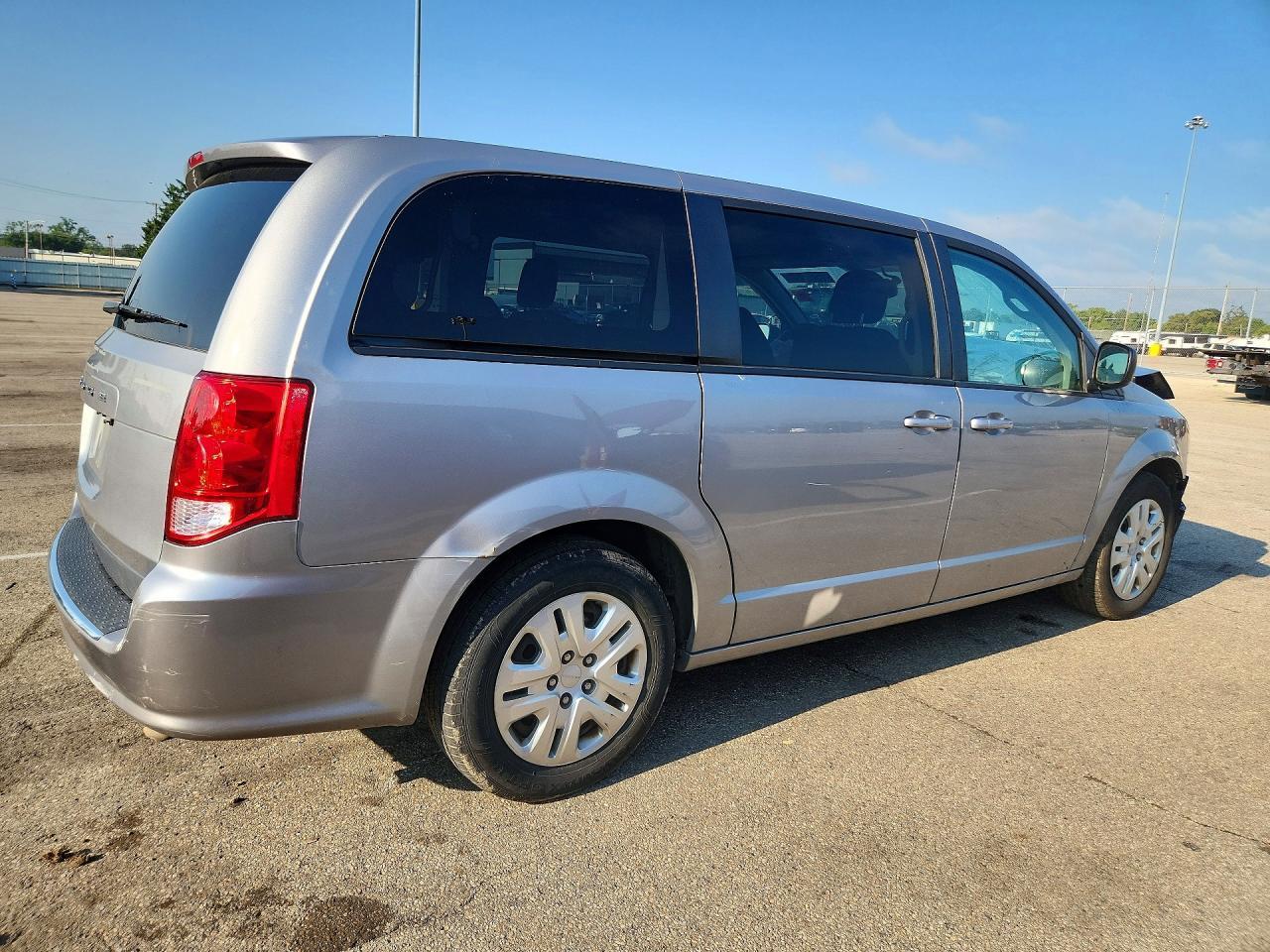 2018 Dodge Grand Caravan Se - Фото 3