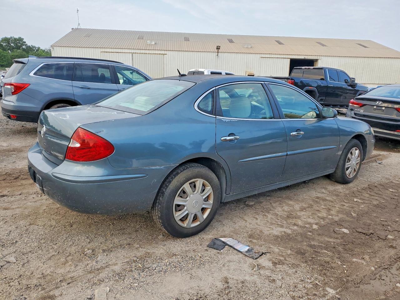 2006 Buick Lacrosse Cx - Image 3