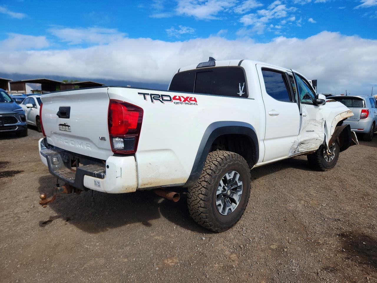 2018 Toyota Tacoma Sr V6 - Фото 3