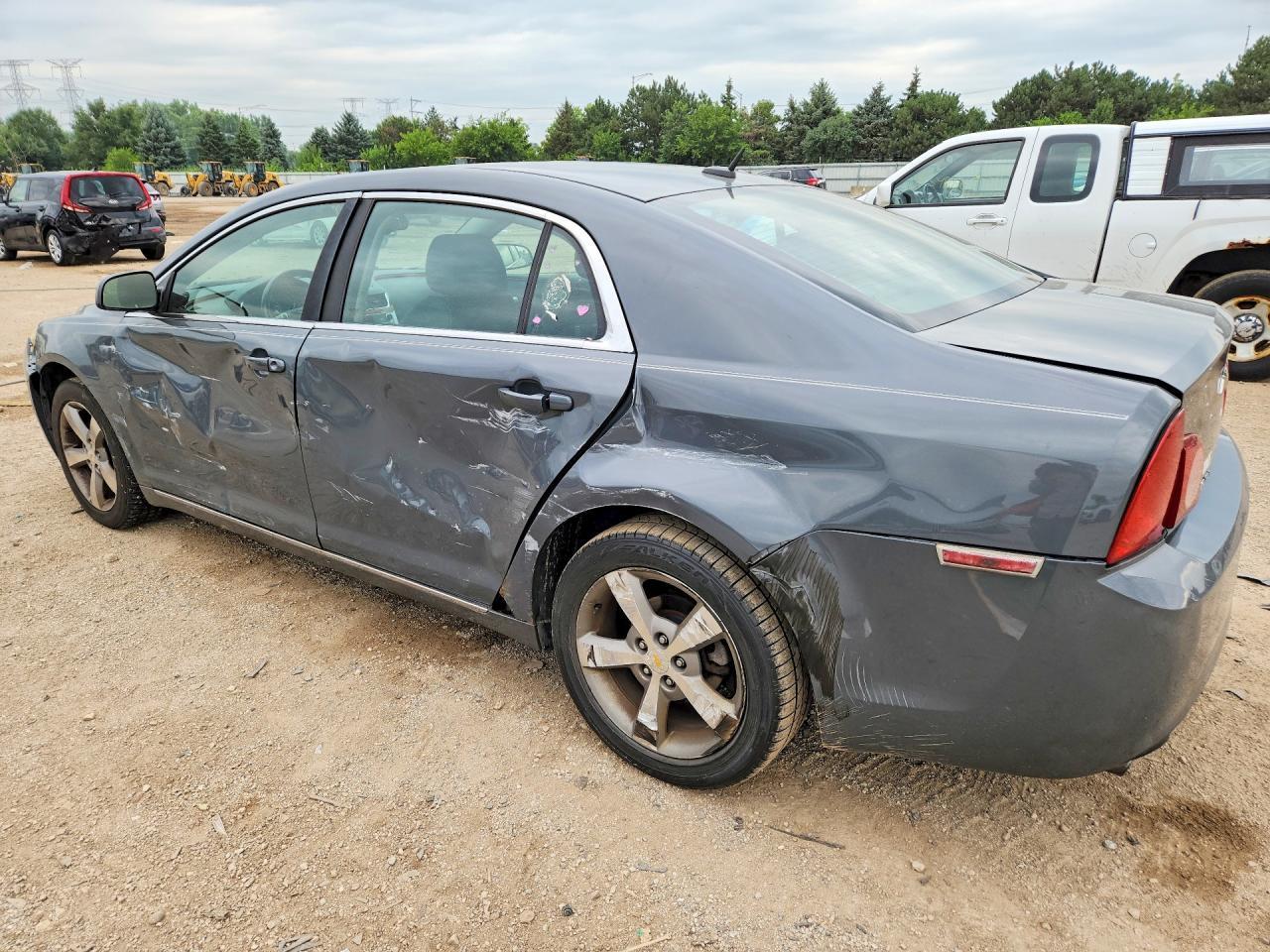 2009 Chevrolet Malibu 2Lt - Image 2