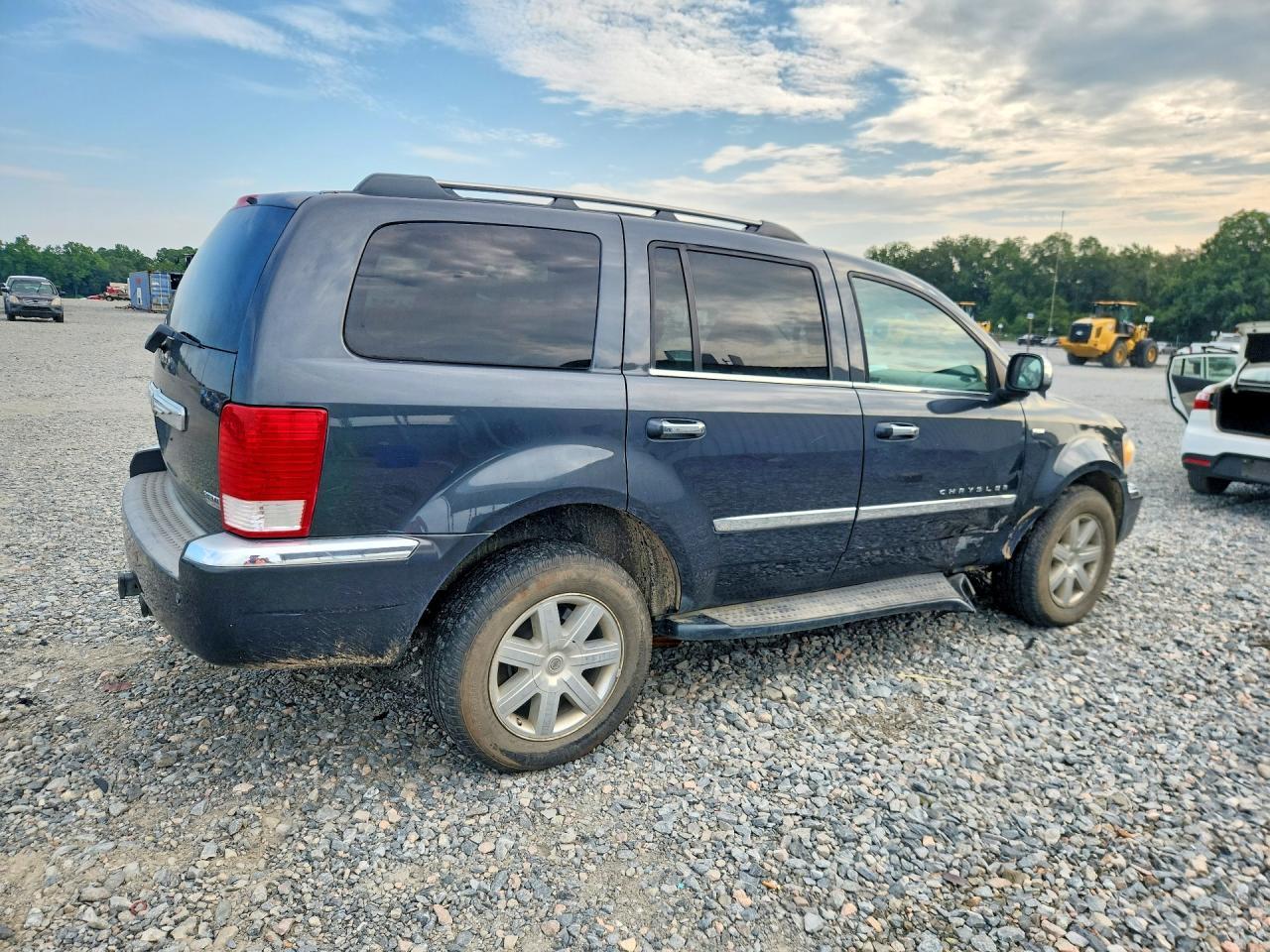 2008 Chrysler Aspen Limited - Фото 3