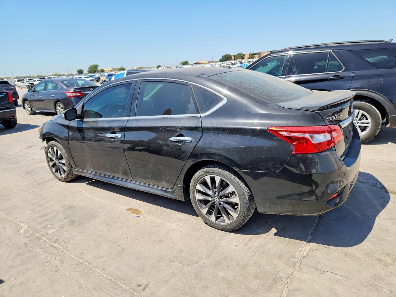 2019 Nissan Sentra Sr - Фото 2