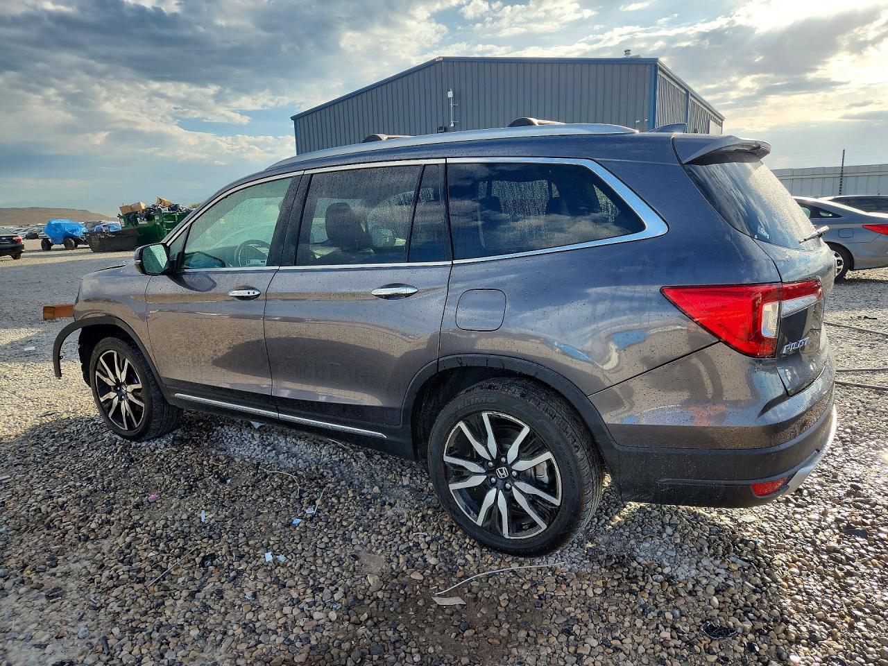 2021 Honda Pilot Touring - Фото 2