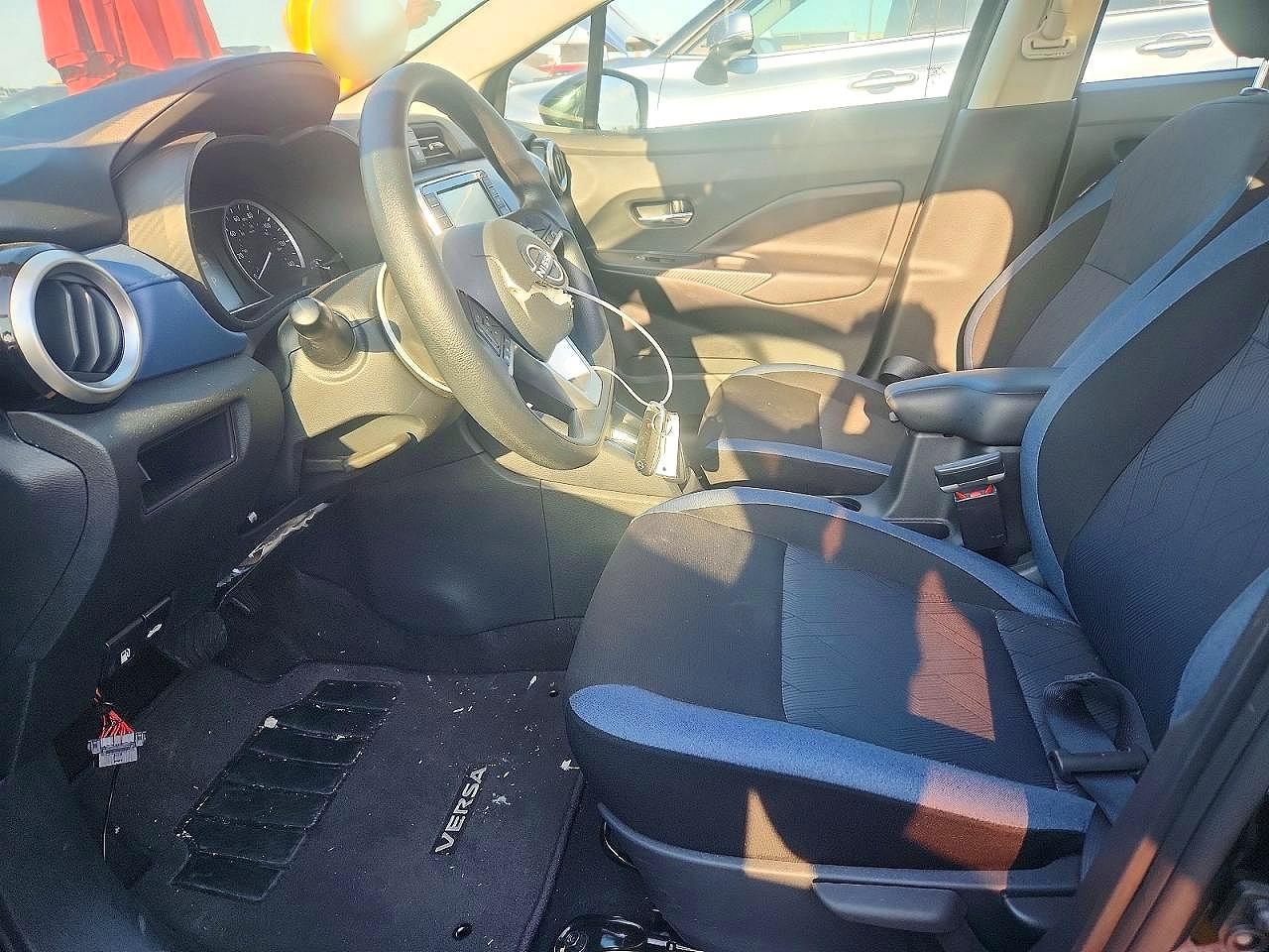 2025 Nissan Versa Sv - Фото 7