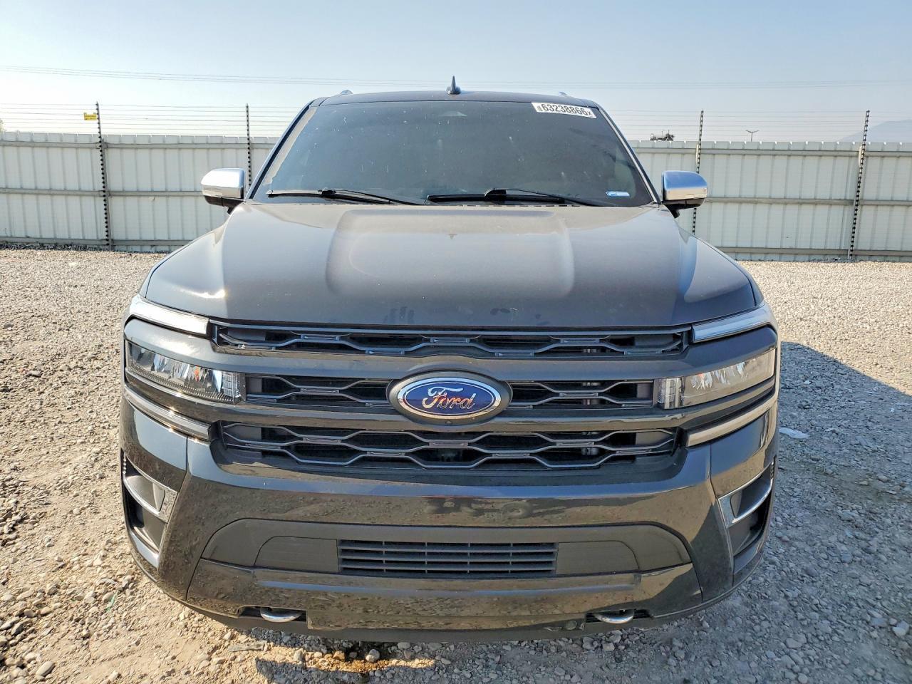 2022 Ford Expedition Max Platinum - Image 5