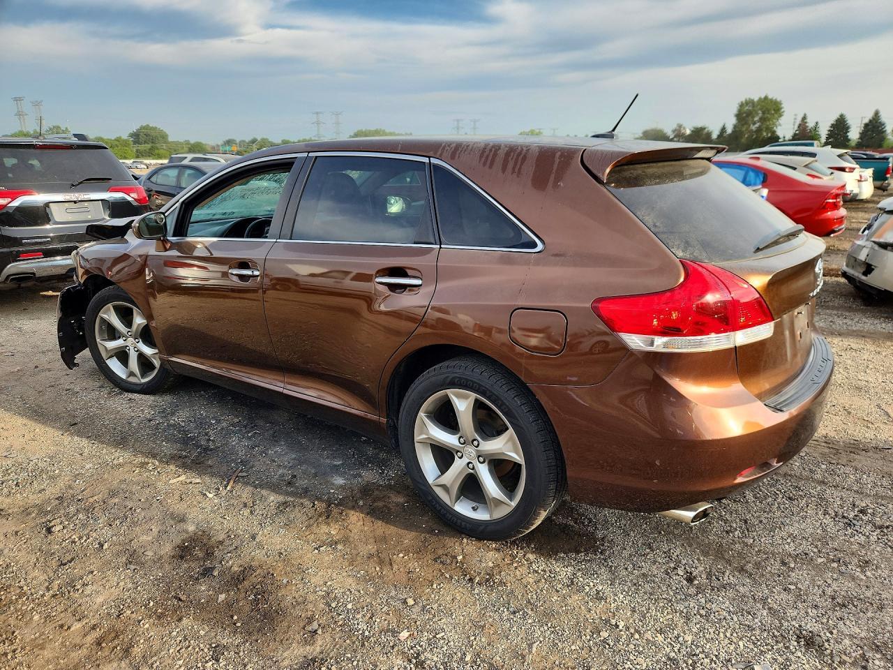 2012 Toyota Venza Limited - Фото 2