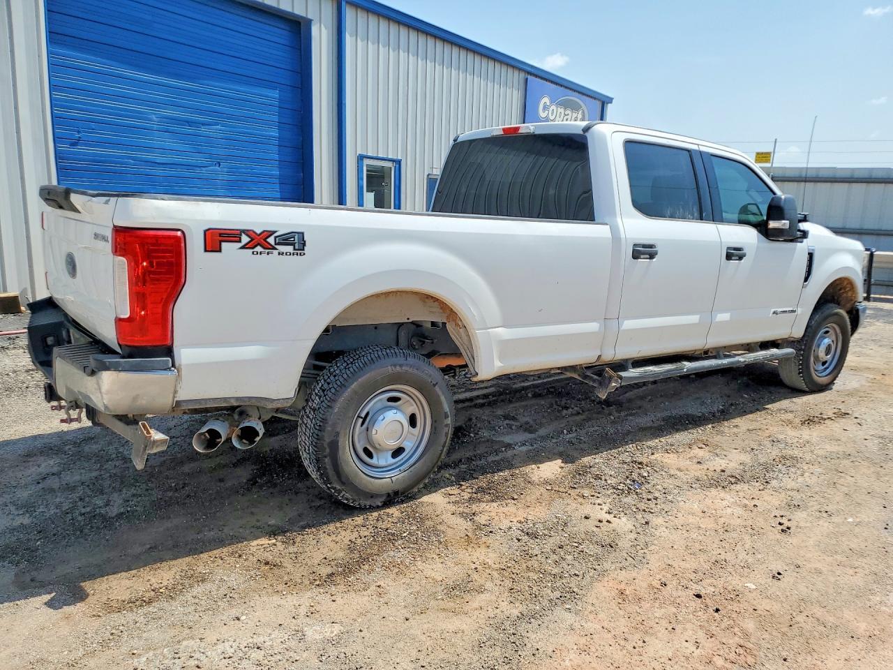 2018 Ford F250 Super Duty - Image 3