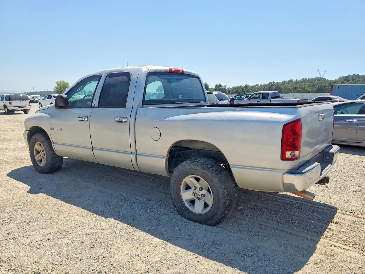 2004 Dodge Ram 1500 St - Фото 2