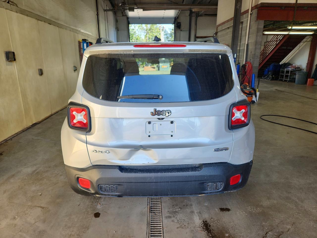 2015 Jeep Renegade Latitude - Фото 6
