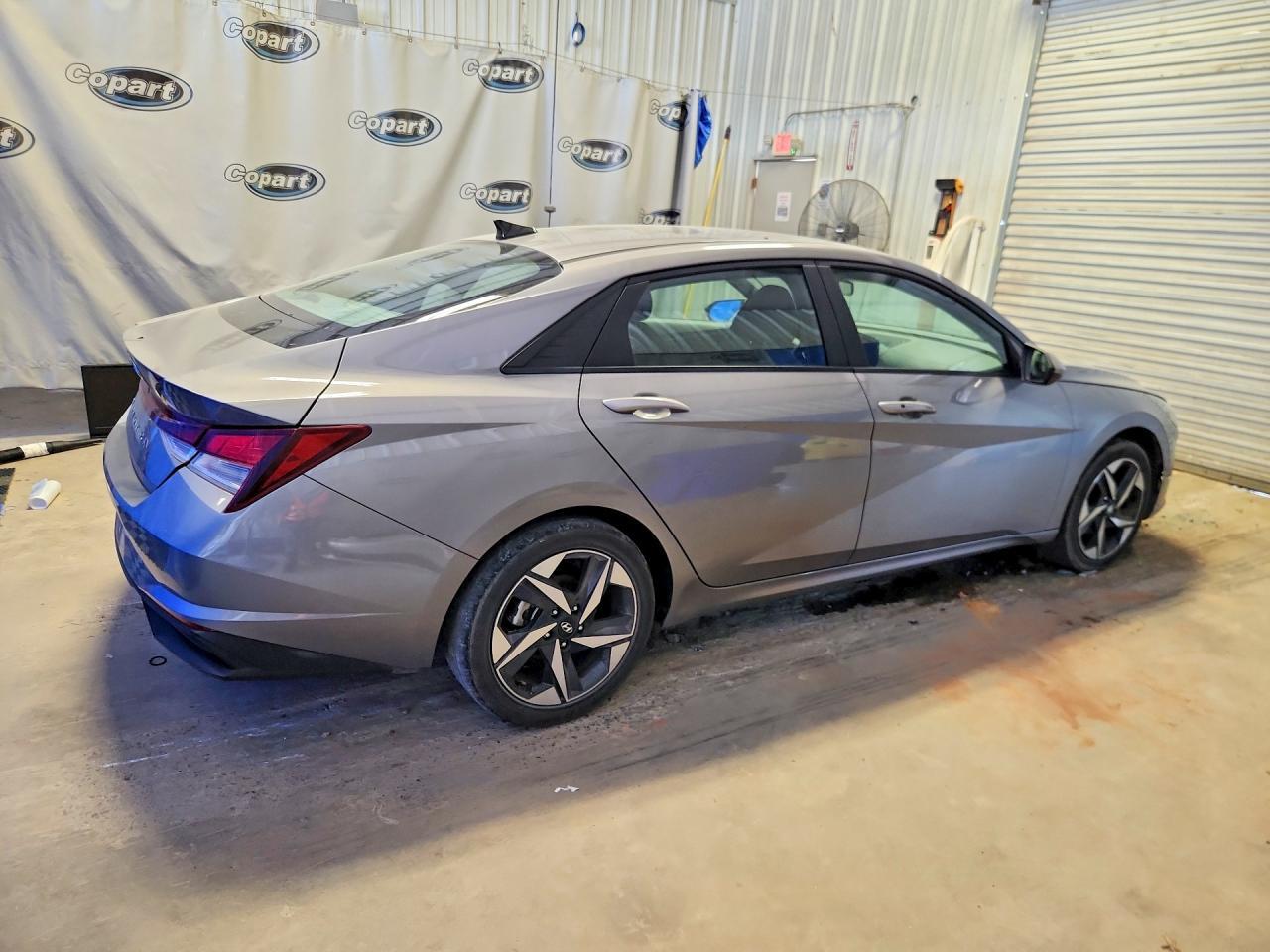 2023 Hyundai Elantra Sel - Image 3