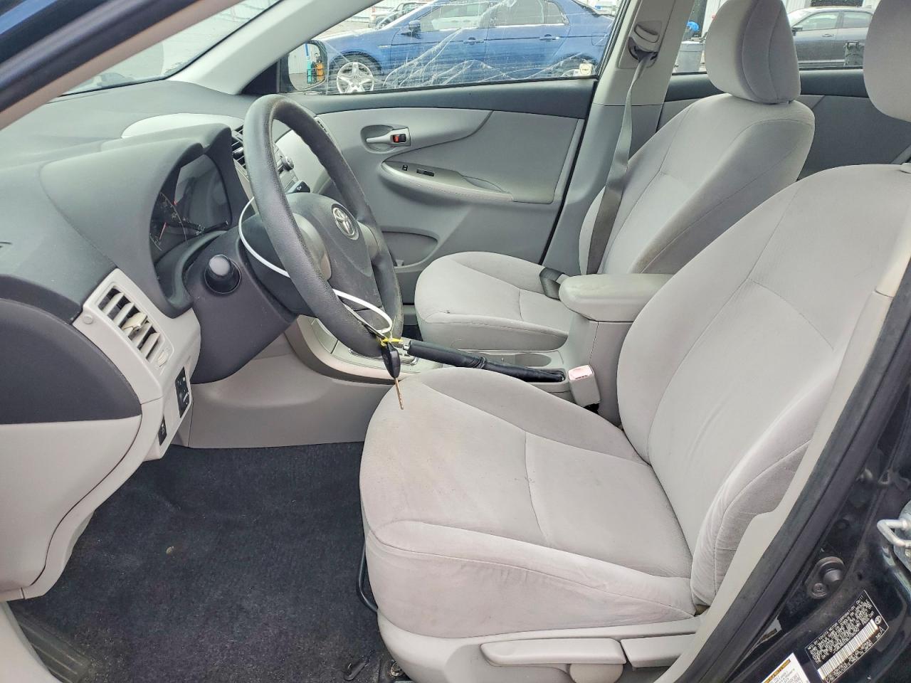 2011 Toyota Corolla Le - Фото 7