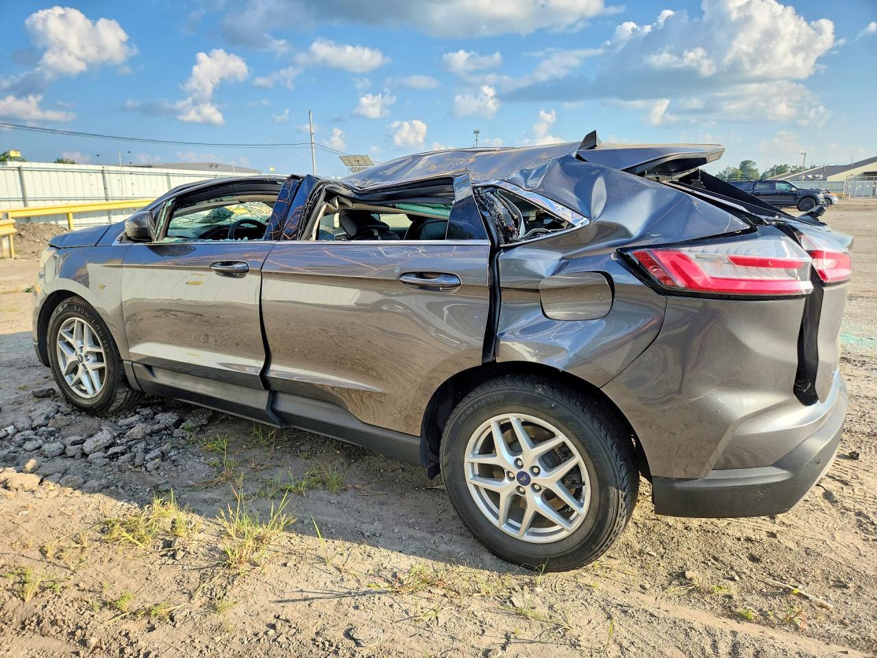 2022 Ford Edge Sel - Фото 2